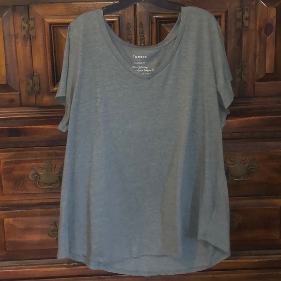 torrid Tops - Torrid v-neck tshirt